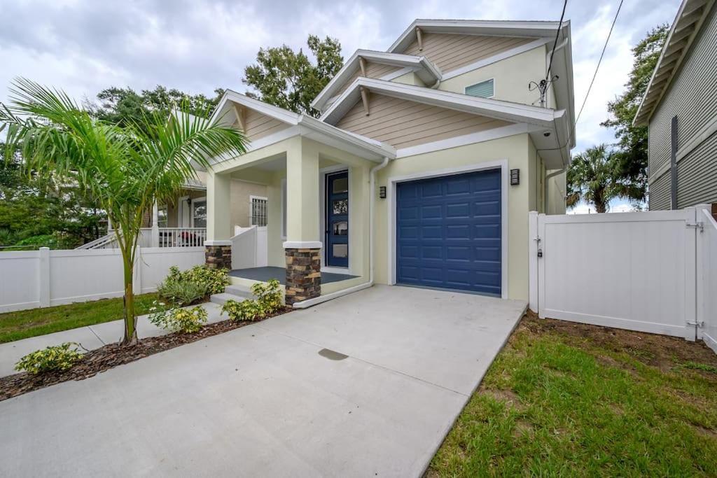 Cozy And Spacious 4Br House With Pool In タンパ エクステリア 写真