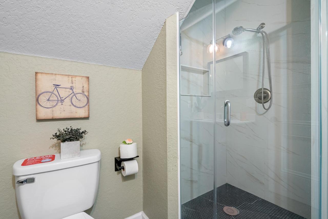 Cozy And Spacious 4Br House With Pool In タンパ エクステリア 写真